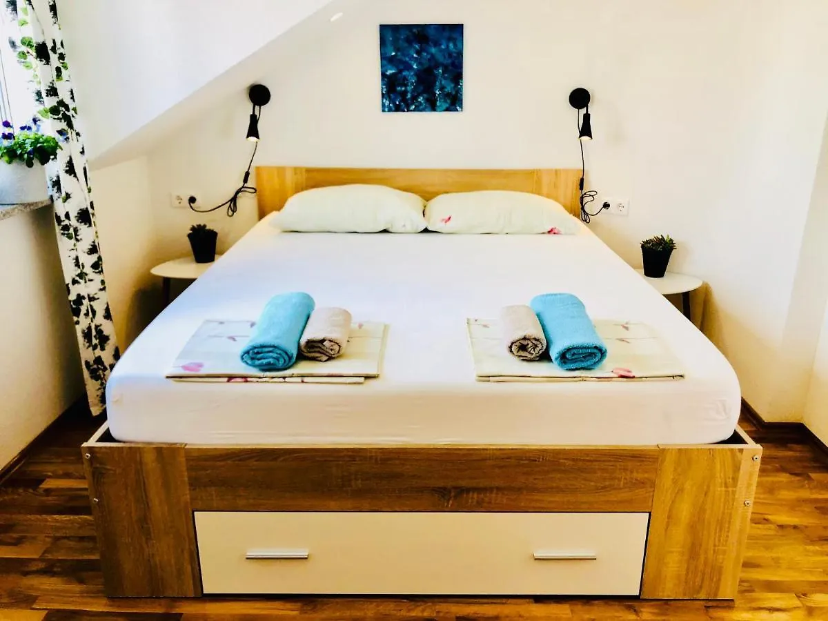 Villa Dani Sea & Pool Apartments Trogir