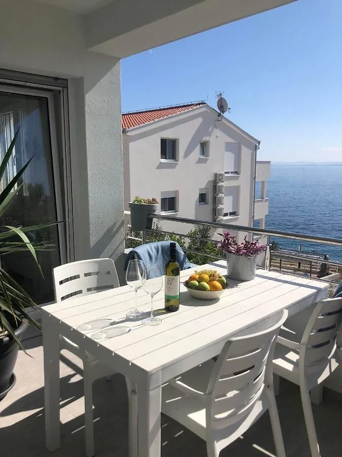 Villa Dani Sea & Pool Apartments Trogir 0*,